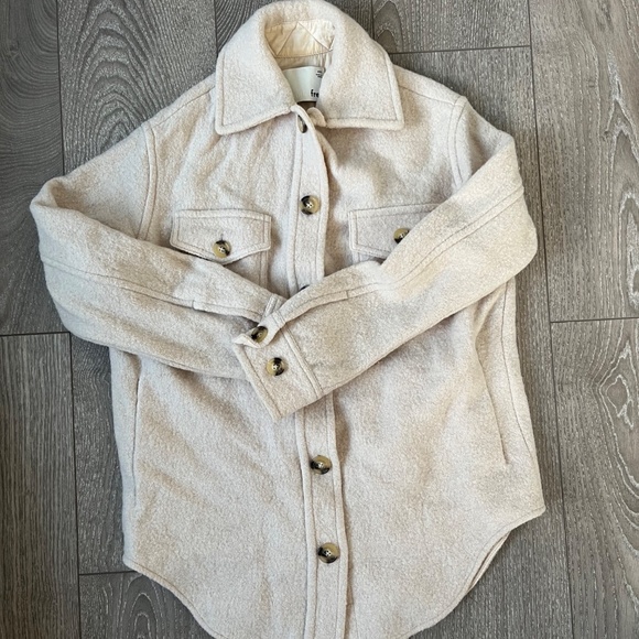 Aritzia Ganna Jacket - Picture 2 of 3